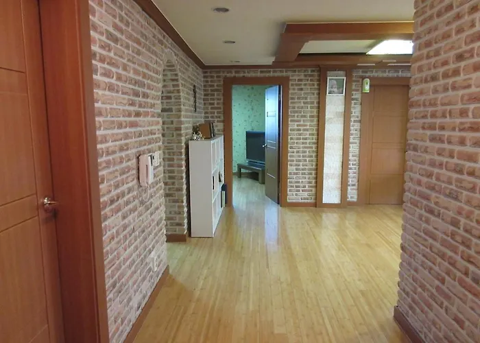 5 Minute Walk From The Subway Station * 서울특별시